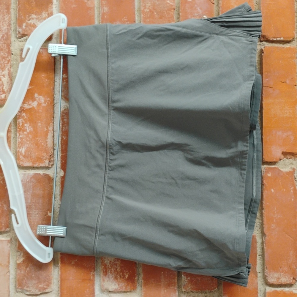 LuluLemon Play Off The Pleats Skirt Grey Sage